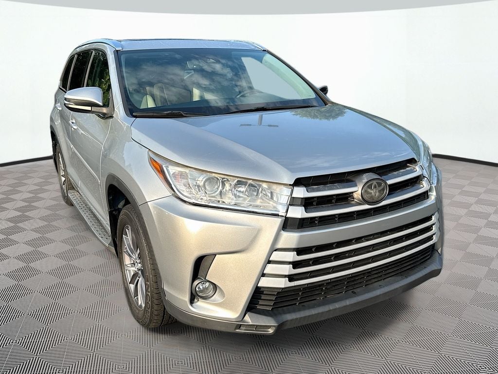 2017 Toyota Highlander — rear three-quarter view