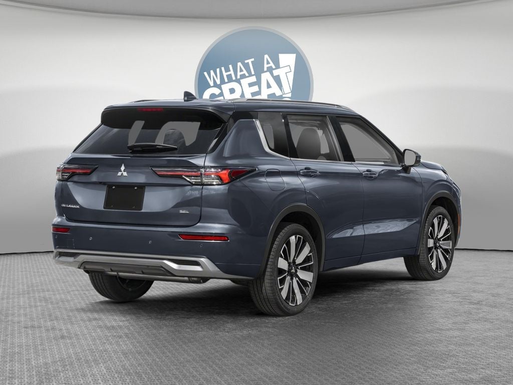 2026 Mitsubishi Outlander — rear three-quarter view