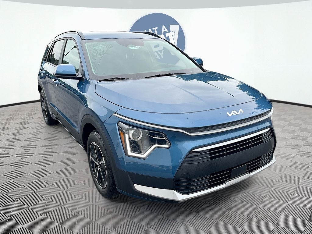 2026 Kia Niro — rear three-quarter view